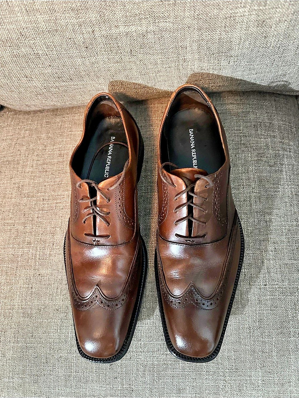 Banana Republic Men's Brown Wingtip Oxfords